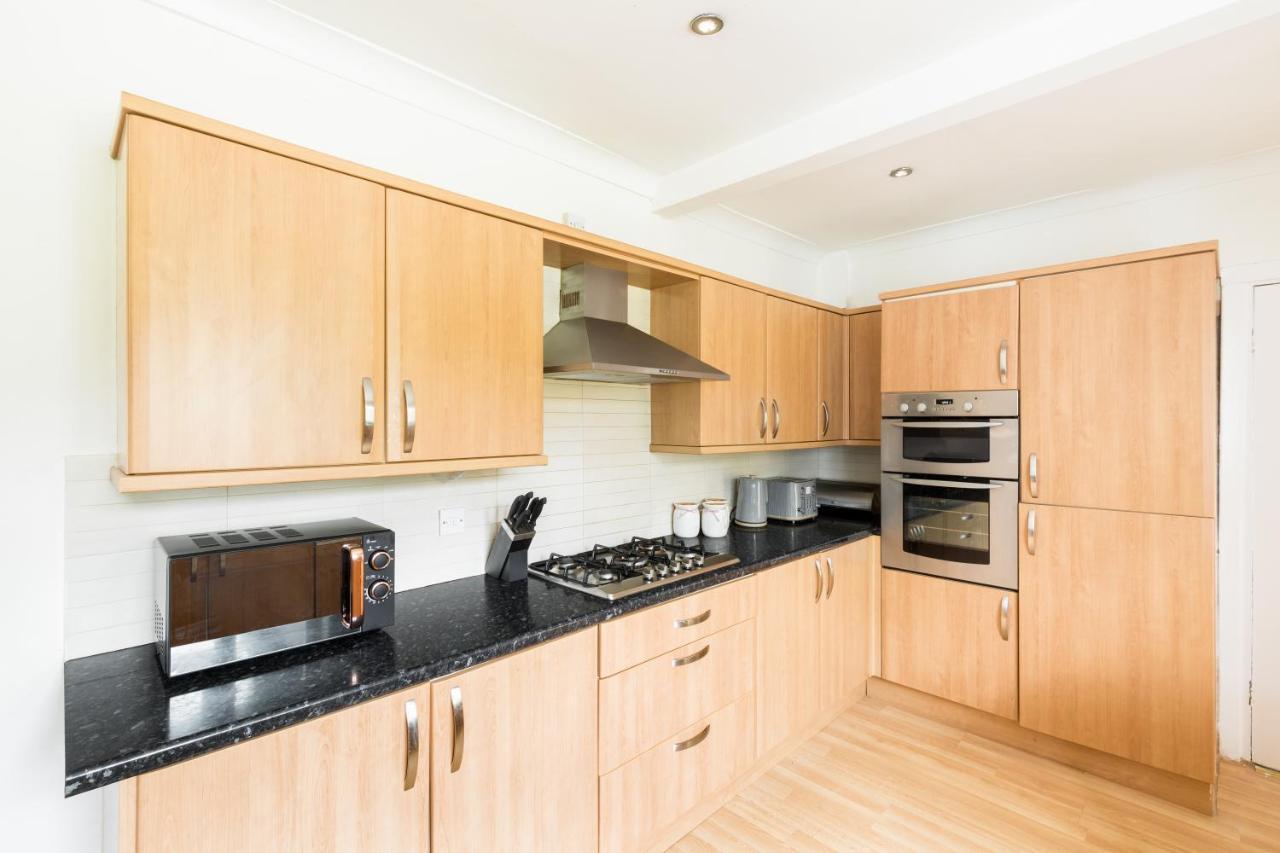 Beautiful 6 Bedroom House For 17 Guests Next To Edgbaston Stadium Birmingham Dış mekan fotoğraf